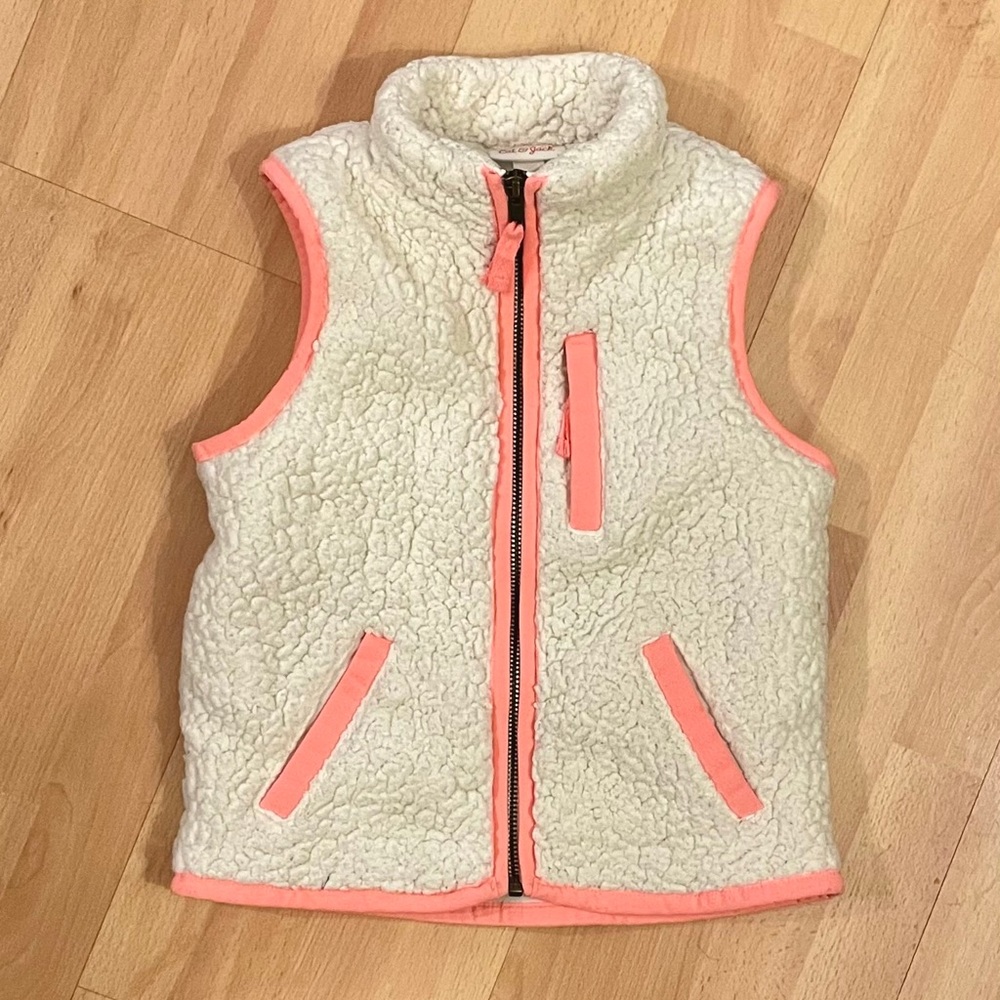 EUC Cat & Jack Girls Vest; size XS (4/5)